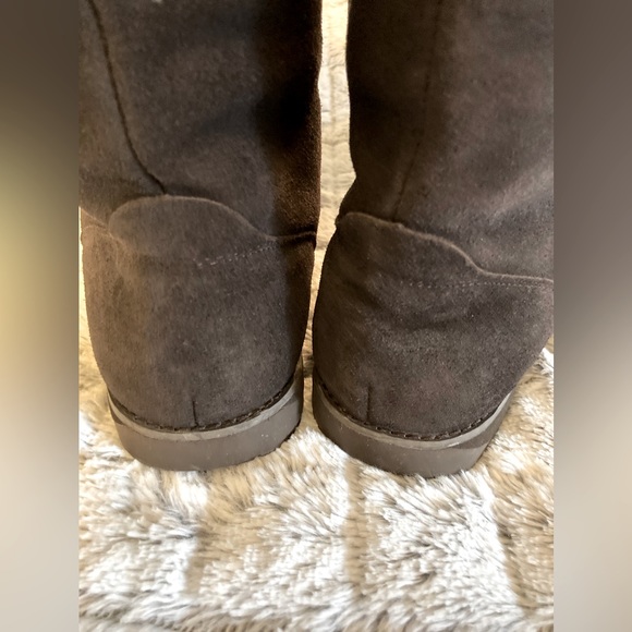 EMU Australian Suede Boots.. - Picture 6 of 12